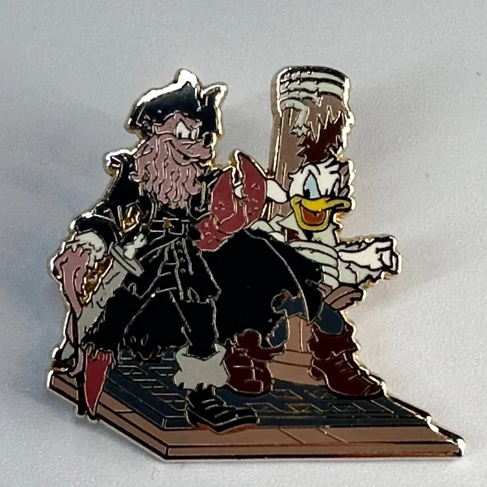 Goofy Donald Duck Pirates of the Caribbean Disney Pin Davy Jones Will Turner '09